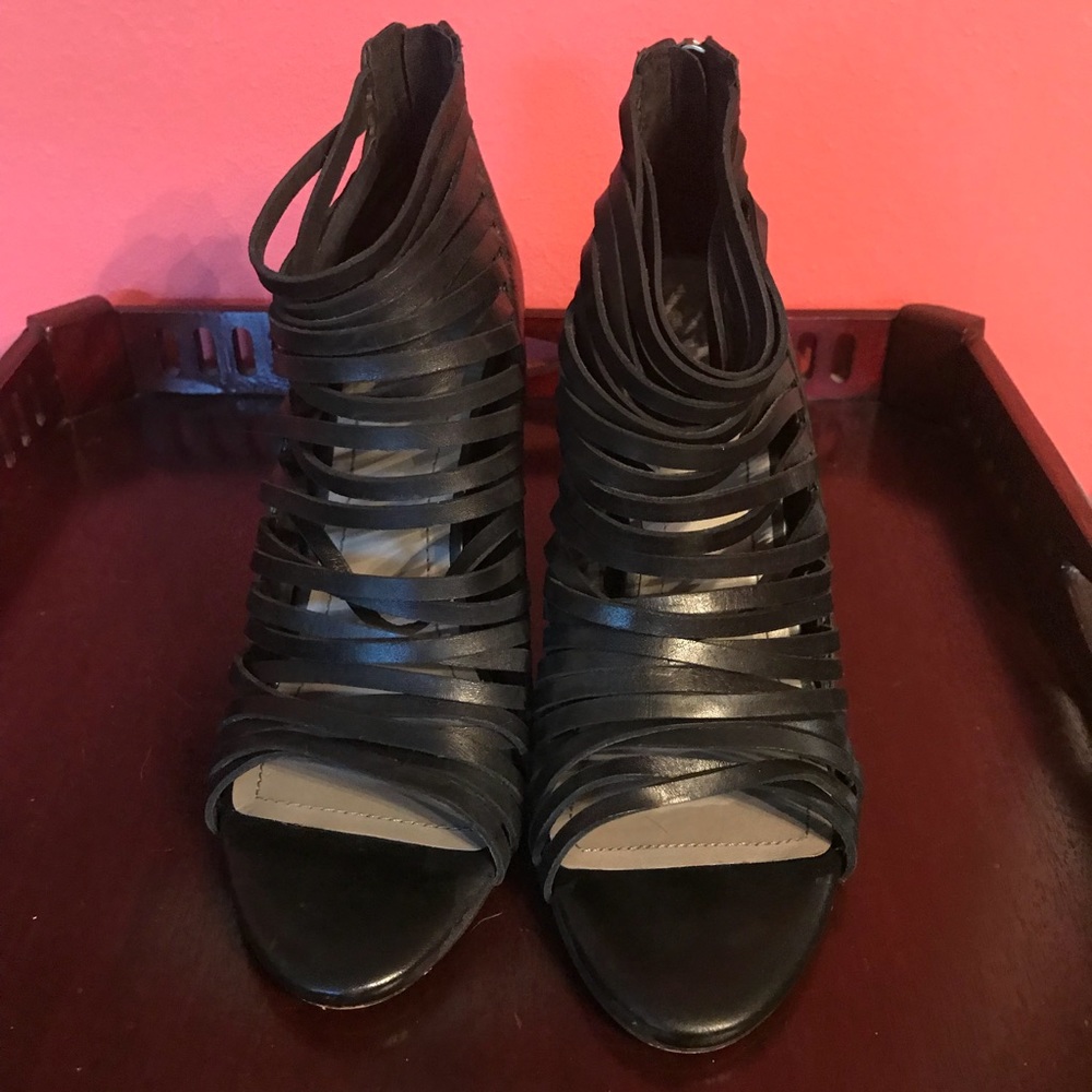 Size 9 (Eur 39) Vince Camuto wedges